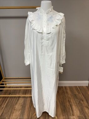 Vintage Sears Apostrophe Embroidered Ruffle Collar Nightgown NWT